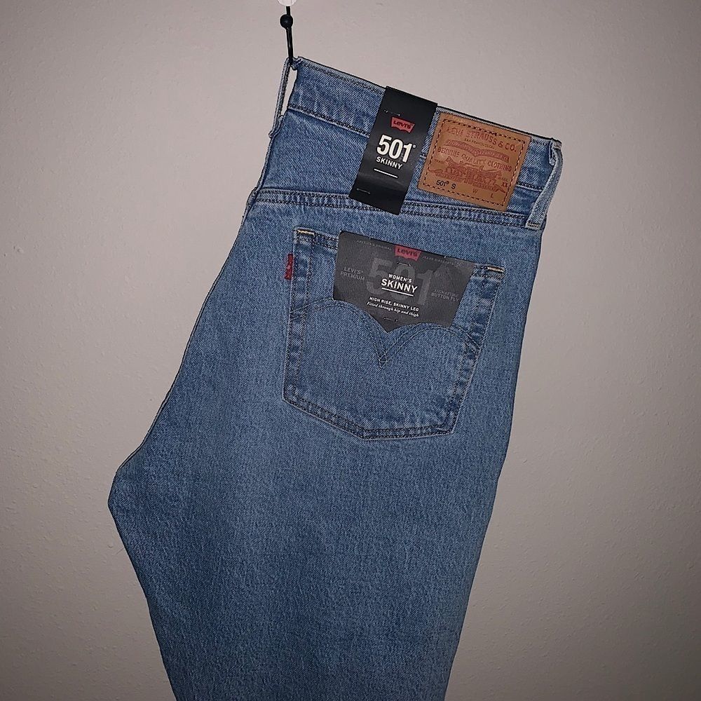 NWT Levi jeans